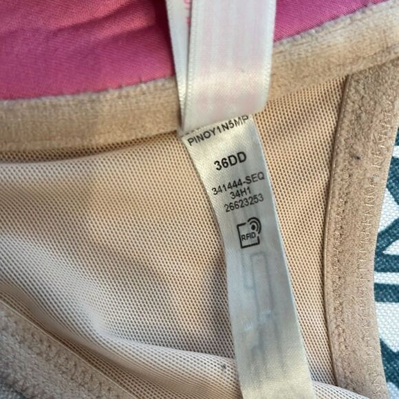 PINK Victoria's Secret Light Tan Bra - Picture 9 of 10